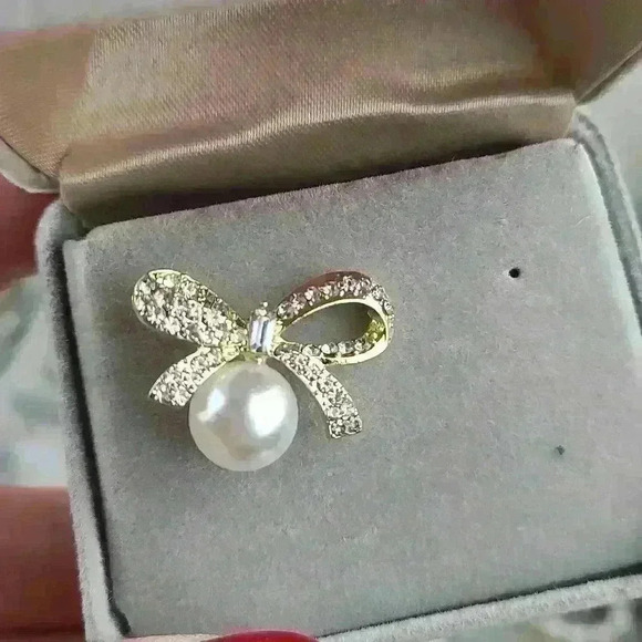 925 Silver pearl rhinestones earrings Gold-toned faux pearl - Picture 10 of 10